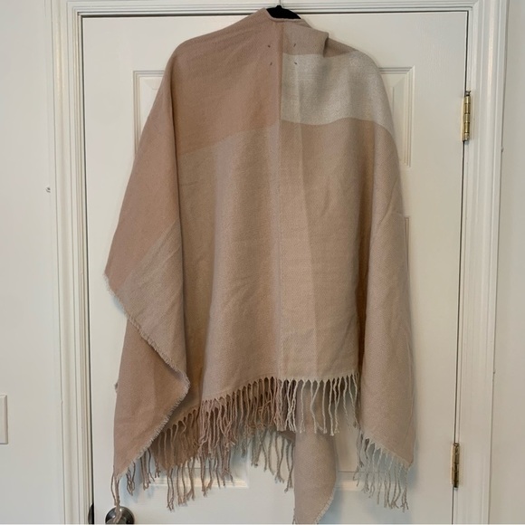 Soia & Kyo Cape Poncho - Picture 2 of 6